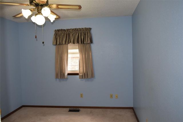 3649 Sunvalley Drive, Midwest City, OK 73110