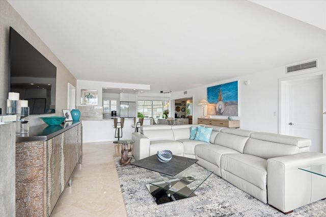 215 N Birch Road A2, Fort Lauderdale, FL 33304