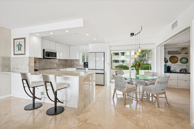 215 N Birch Road A2, Fort Lauderdale, FL 33304