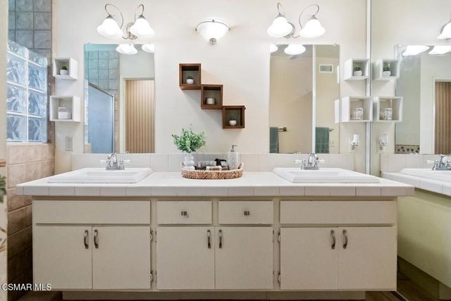 1425 Calle Lozano, Camarillo, CA 93012