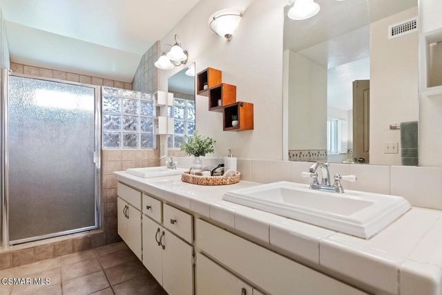 1425 Calle Lozano, Camarillo, CA 93012