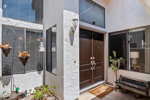 1425 Calle Lozano, Camarillo, CA 93012