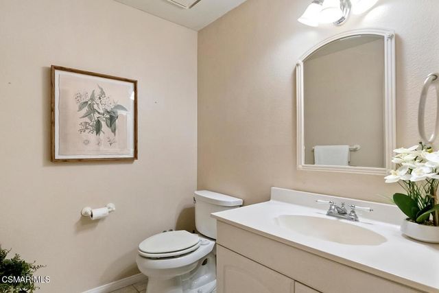 1425 Calle Lozano, Camarillo, CA 93012