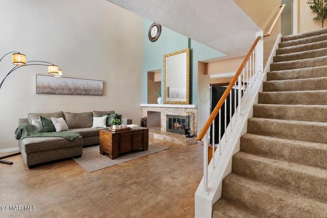 1425 Calle Lozano, Camarillo, CA 93012