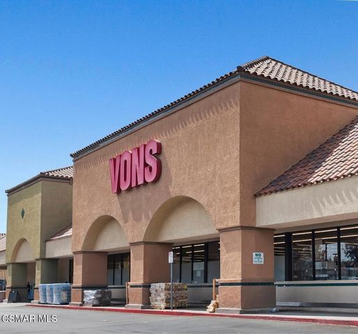1425 Calle Lozano, Camarillo, CA 93012