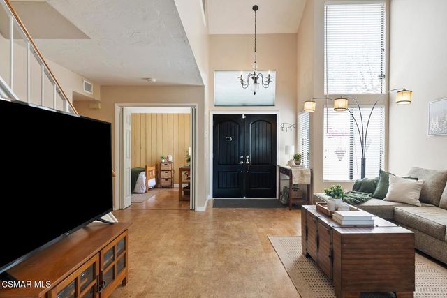 1425 Calle Lozano, Camarillo, CA 93012