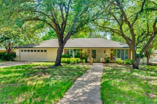 1111 Green River Trail, Cleburne, TX 76033