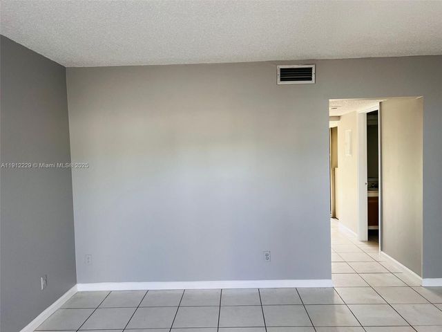 5130 Elmhurst Rd H, West Palm Beach, FL 33417