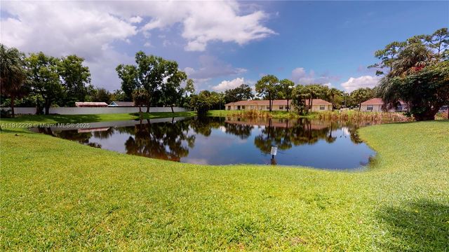 5130 Elmhurst Rd H, West Palm Beach, FL 33417