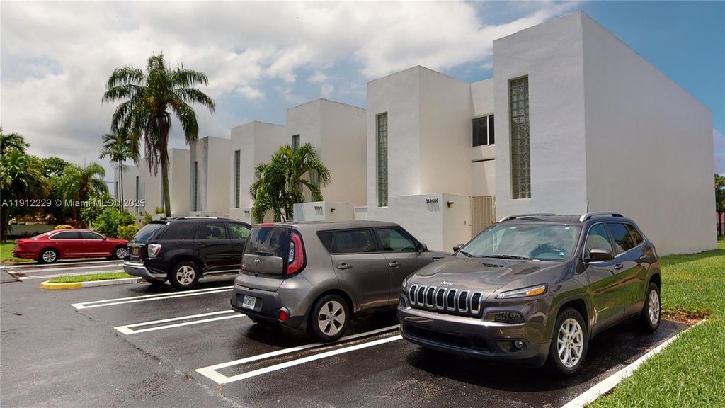 5130 Elmhurst Rd H, West Palm Beach, FL 33417