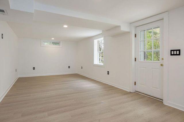 75 E. Wheelock Street, Hanover, NH 03755