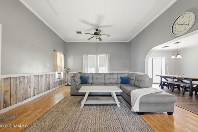 310 E Branche Street, Rayne, LA 70578