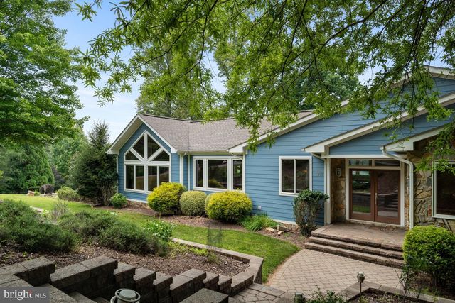 174 VIRGINIA KEY TRL, Union Hall, VA 24176