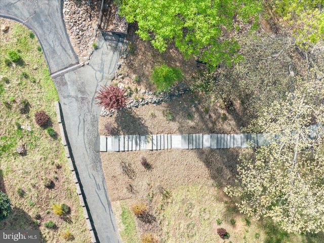 174 VIRGINIA KEY TRL, Union Hall, VA 24176