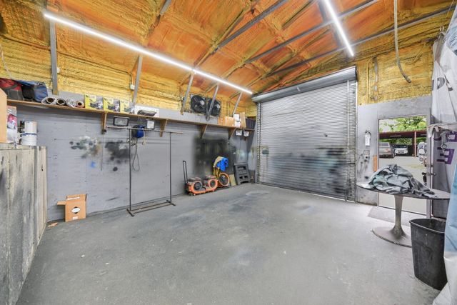 518 Columbus Road, Sealy, TX 77474