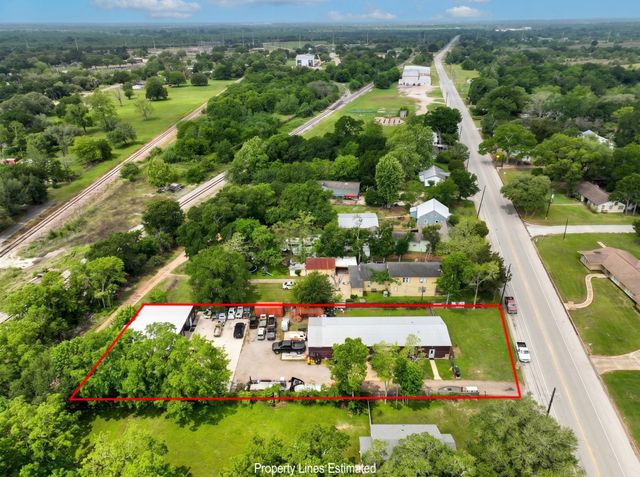 518 Columbus Road, Sealy, TX 77474