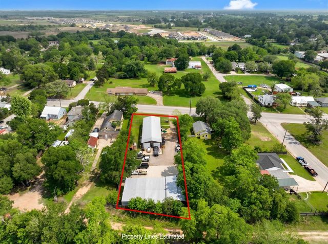 518 Columbus Road, Sealy, TX 77474