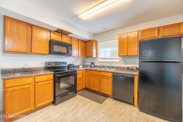 908 Micro Way, Knoxville, TN 37912
