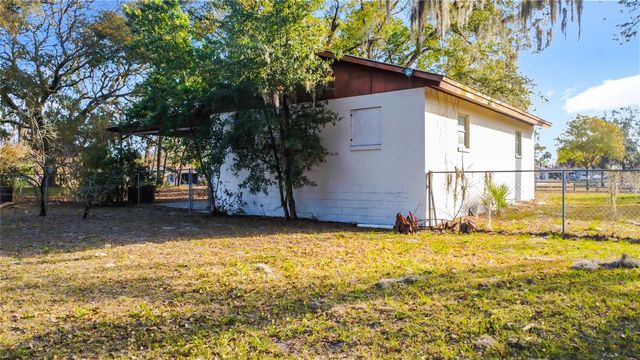 5759 LAKE STREET, Mount Dora, FL 32757