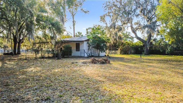 5759 LAKE STREET, Mount Dora, FL 32757