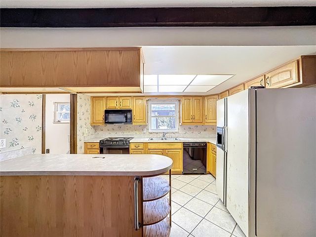 5759 LAKE STREET, Mount Dora, FL 32757