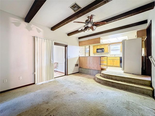 5759 LAKE STREET, Mount Dora, FL 32757