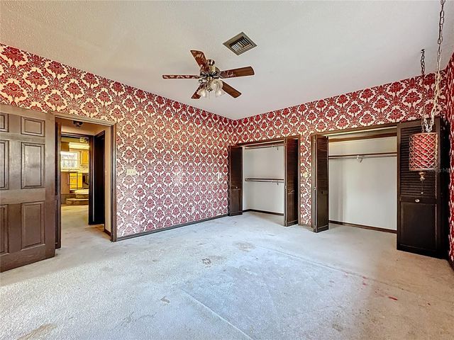 5759 LAKE STREET, Mount Dora, FL 32757