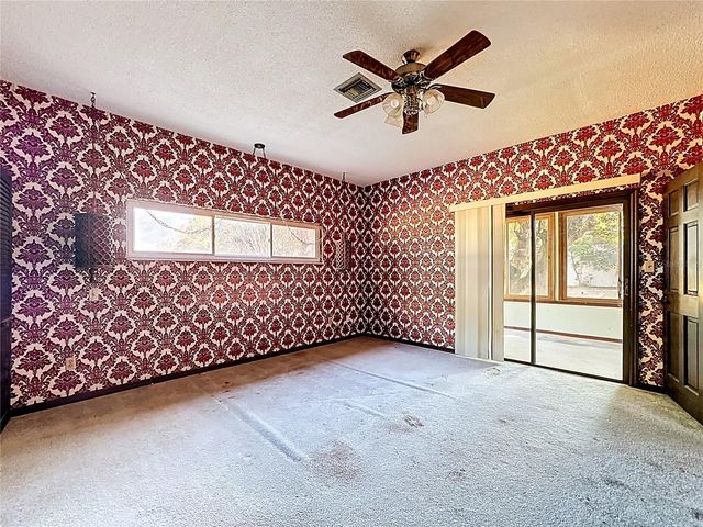 5759 LAKE STREET, Mount Dora, FL 32757