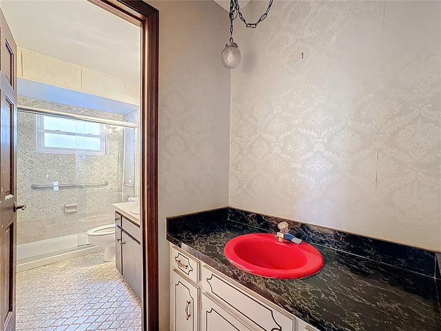 5759 LAKE STREET, Mount Dora, FL 32757