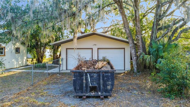 5759 LAKE STREET, Mount Dora, FL 32757