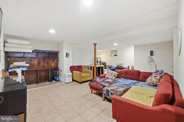 8506 GLENVILLE RD, Takoma Park, MD 20912