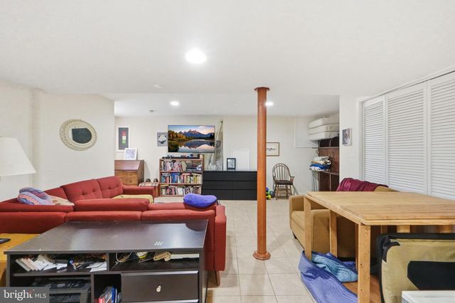 8506 GLENVILLE RD, Takoma Park, MD 20912