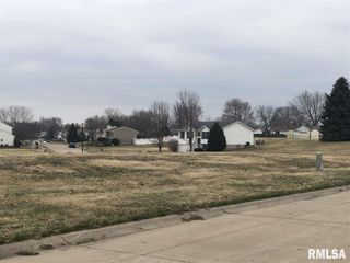 4413 MICHIGAN Avenue, Davenport, IA 52802