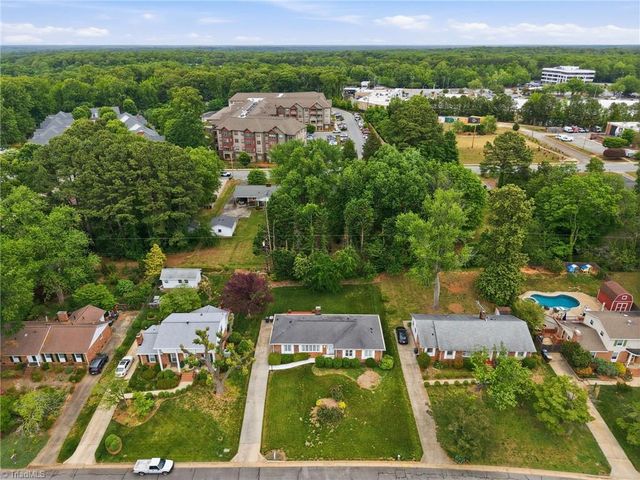 3420 Glouchester Lane, Greensboro, NC 27410