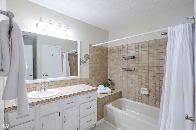 9457 Bridgewater Circle, Indianapolis, IN 46250