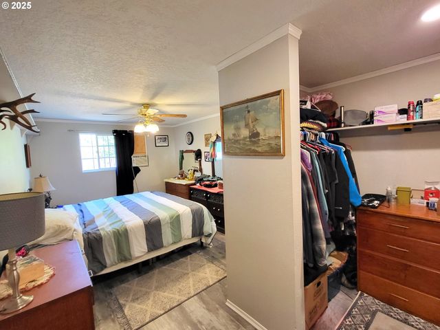 4749 ROYAL Ave, Eugene, OR 97402