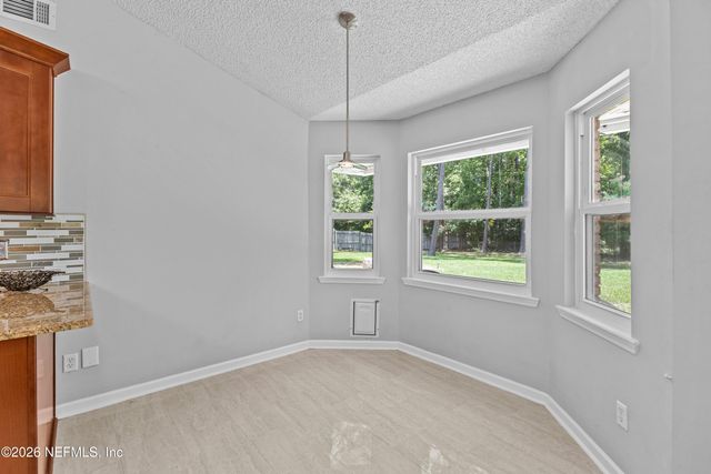 11865 MOUNTAIN ASH Road E, Jacksonville, FL 32223