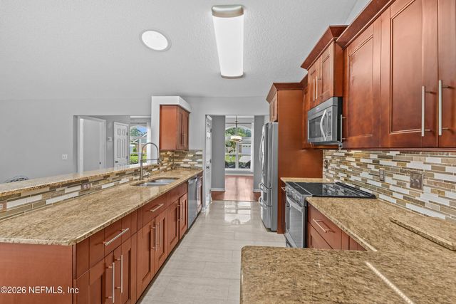 11865 MOUNTAIN ASH Road E, Jacksonville, FL 32223