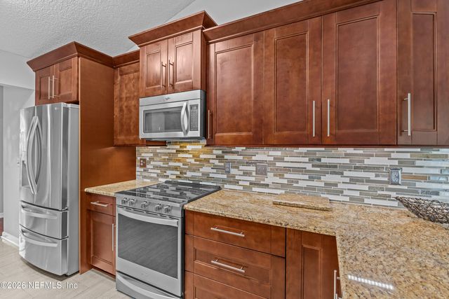 11865 MOUNTAIN ASH Road E, Jacksonville, FL 32223