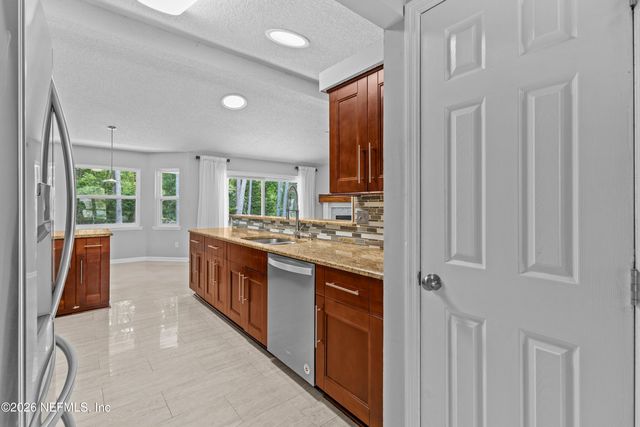 11865 MOUNTAIN ASH Road E, Jacksonville, FL 32223