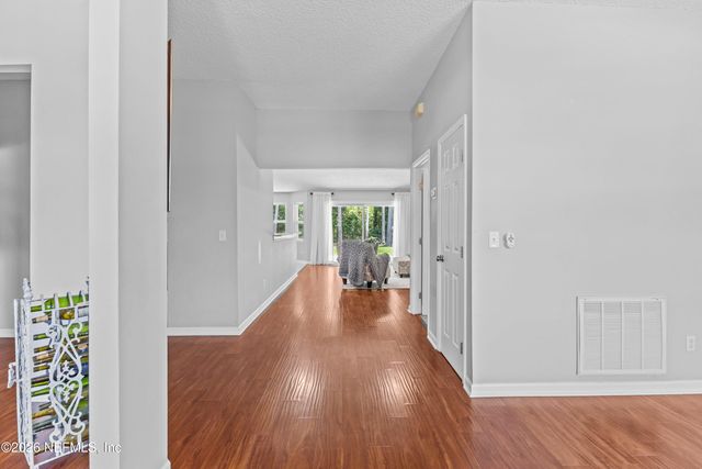 11865 MOUNTAIN ASH Road E, Jacksonville, FL 32223