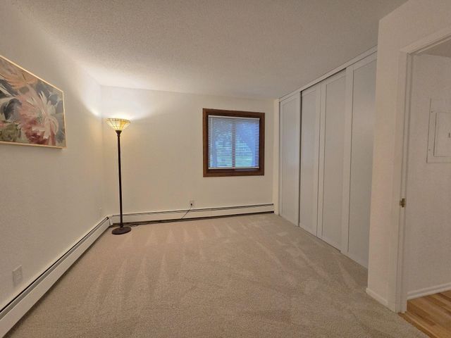 2670 Oxford Street N 204, Roseville, MN 55113