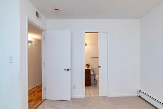 2670 Oxford Street N 204, Roseville, MN 55113