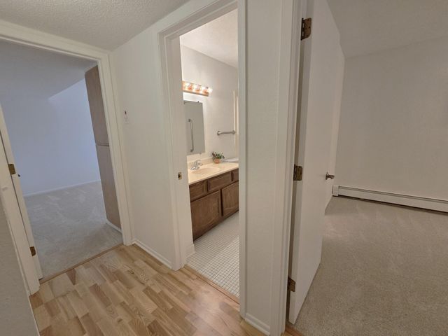 2670 Oxford Street N 204, Roseville, MN 55113