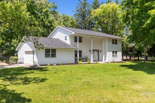 53 MEADOWBROOK COURT, Appleton, WI 54914