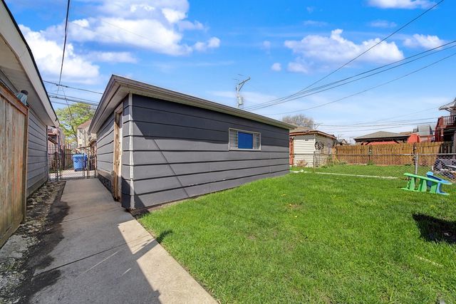 2206 N Kostner Avenue B, Chicago, IL 60639