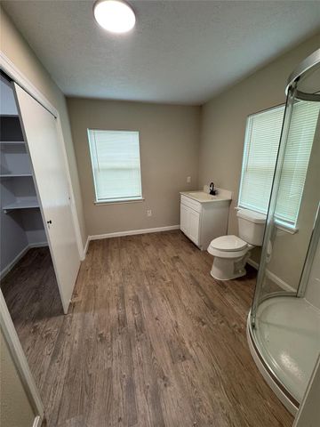 4918 Los Angeles Street, Houston, TX 77026