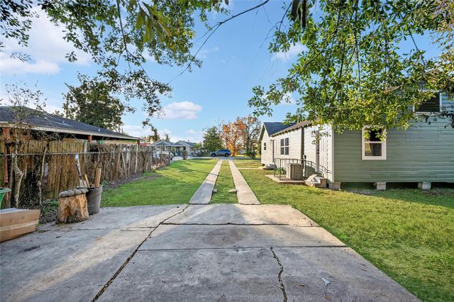 4918 Los Angeles Street, Houston, TX 77026