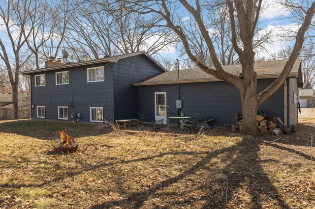 6190 Hillsdale Drive, Mound, MN 55364