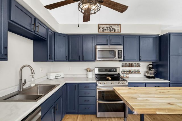 6190 Hillsdale Drive, Mound, MN 55364